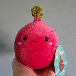 NWT CLAUDIA 5” Purple Beet Vegetable Squishmallow